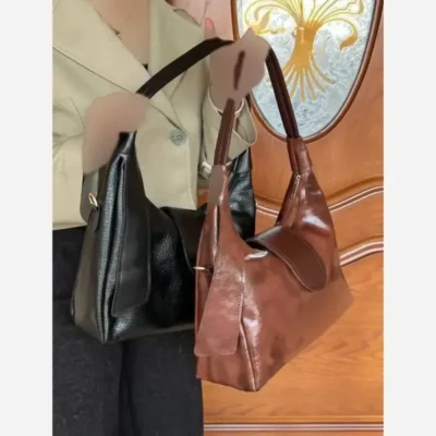 کیف زنانه دو جیب کراواتی پکه دار جنس وارداتی شرانگ ریز رنگ مشکی شکلاتی موکا سورمه